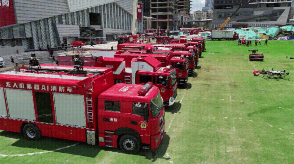 華科爾派出以消防車+消防無人機作戰體系